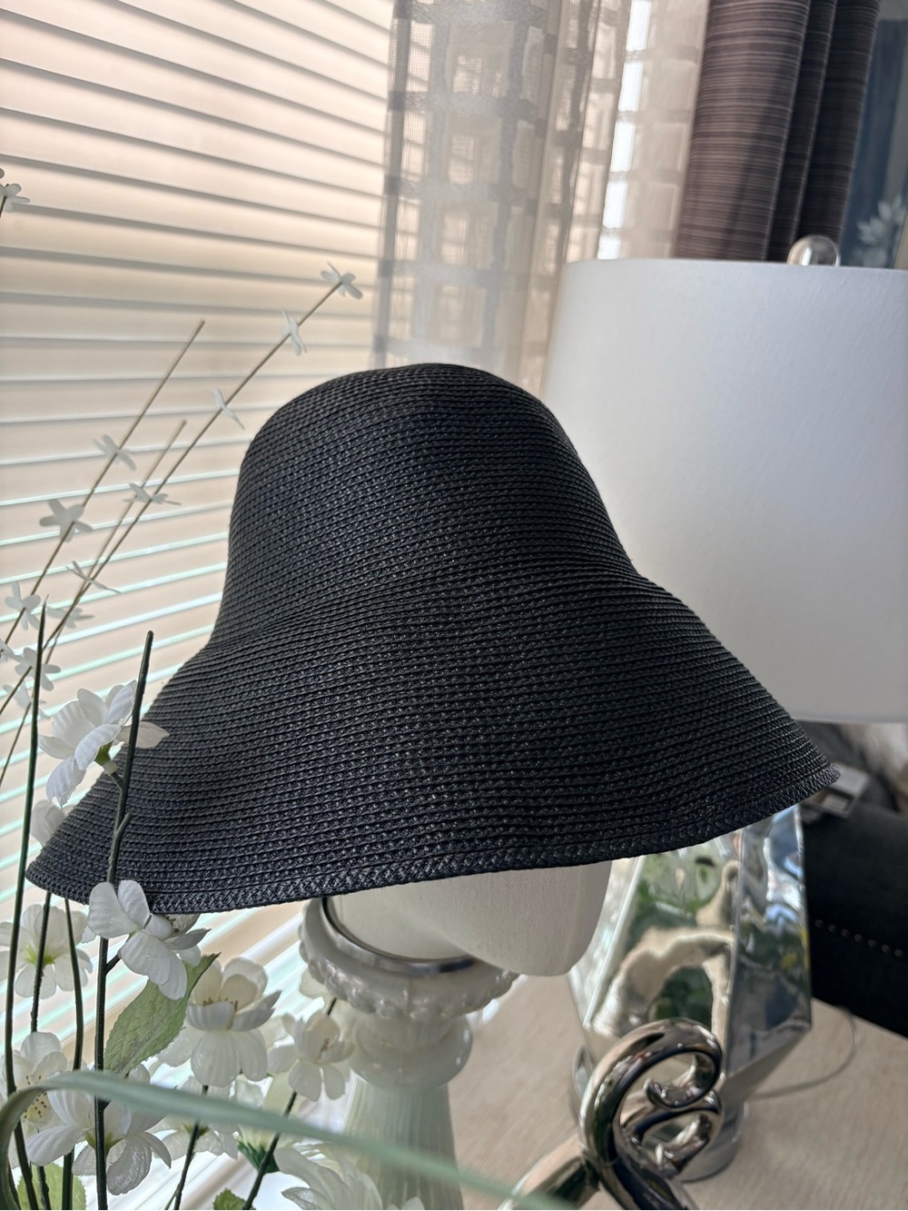 VTG Black Polypropylene Straw Flip Brim Hat
